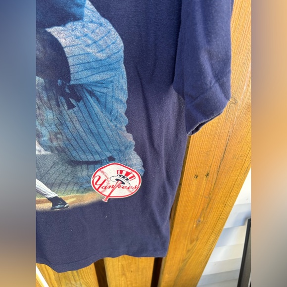 Derek Jeter New York Yankees Rookie Of the Year 1996 Vintage MLB t-Shirt - Picture 2 of 5